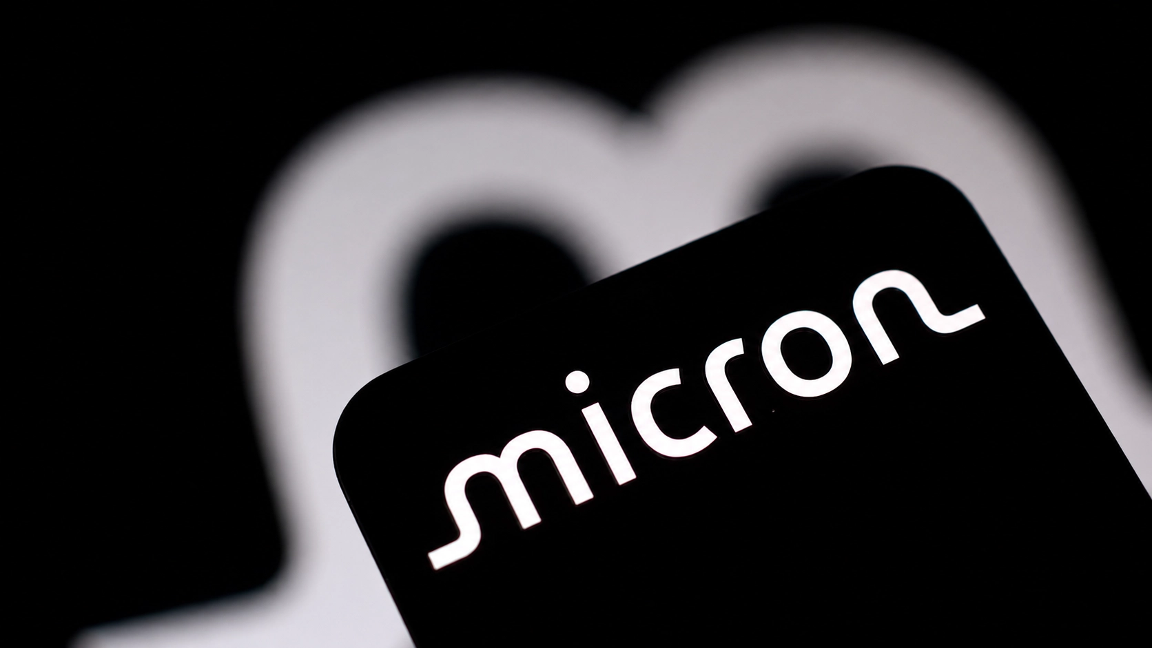 Micron and Ford Sign Chip Supply Deal for Next-Generation Vehicles
